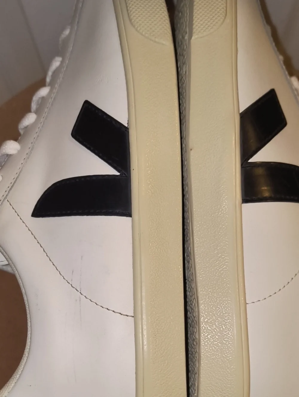 Veja esplar leather